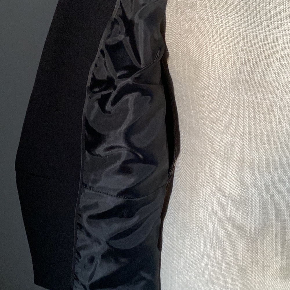 Worthington Black Blazer in EUC size 10 - Picture 3 of 4